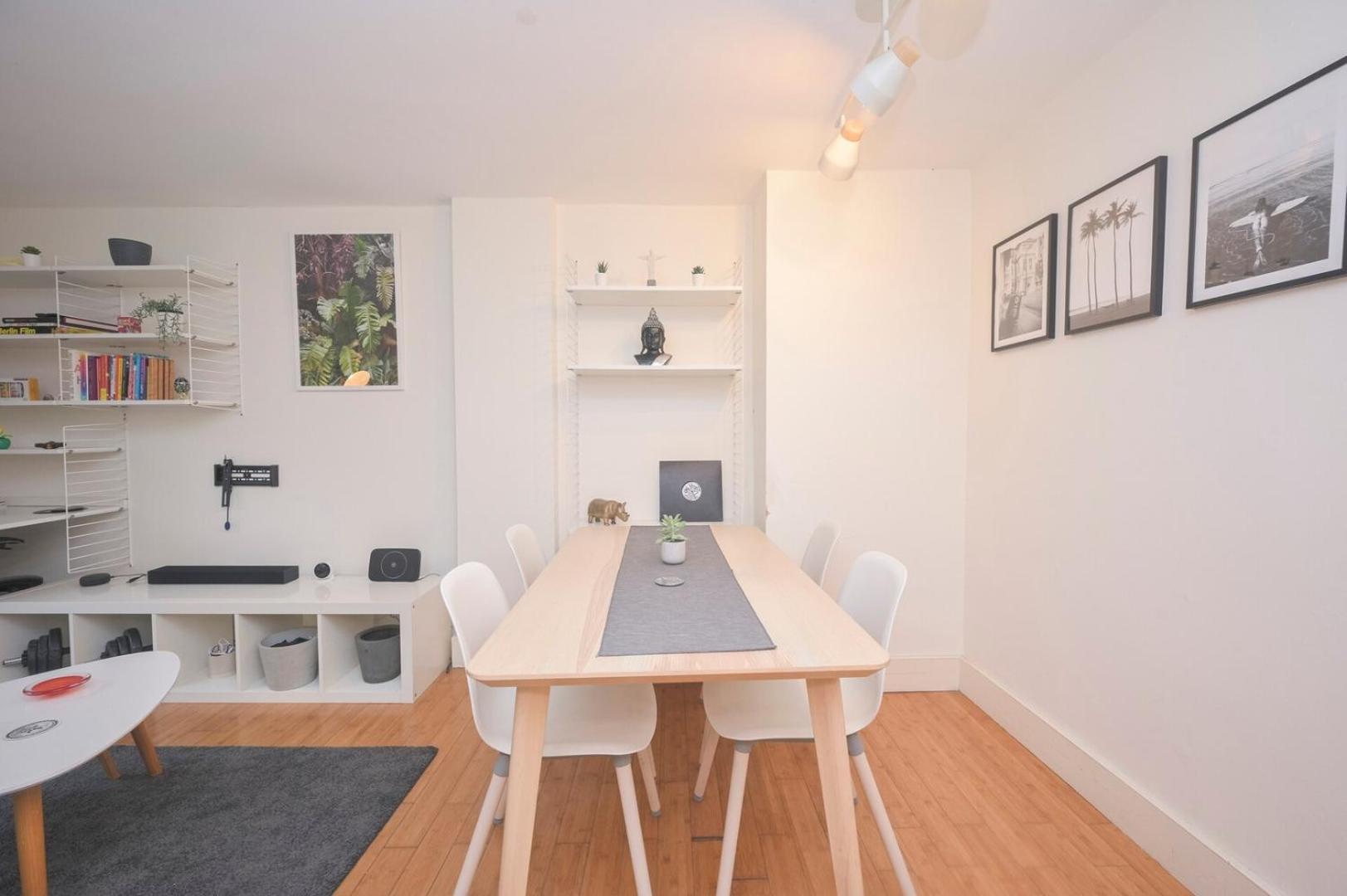 Modern 1bd Basement Flat Near Victoria Park * London